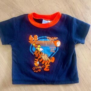 Vintage Y2K Winnie the Pooh Tigger shirt size 6/9 months